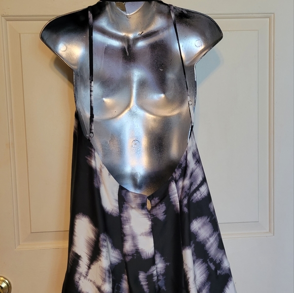 BCBGMAXAZRIA dana open back halter top - Picture 4 of 13